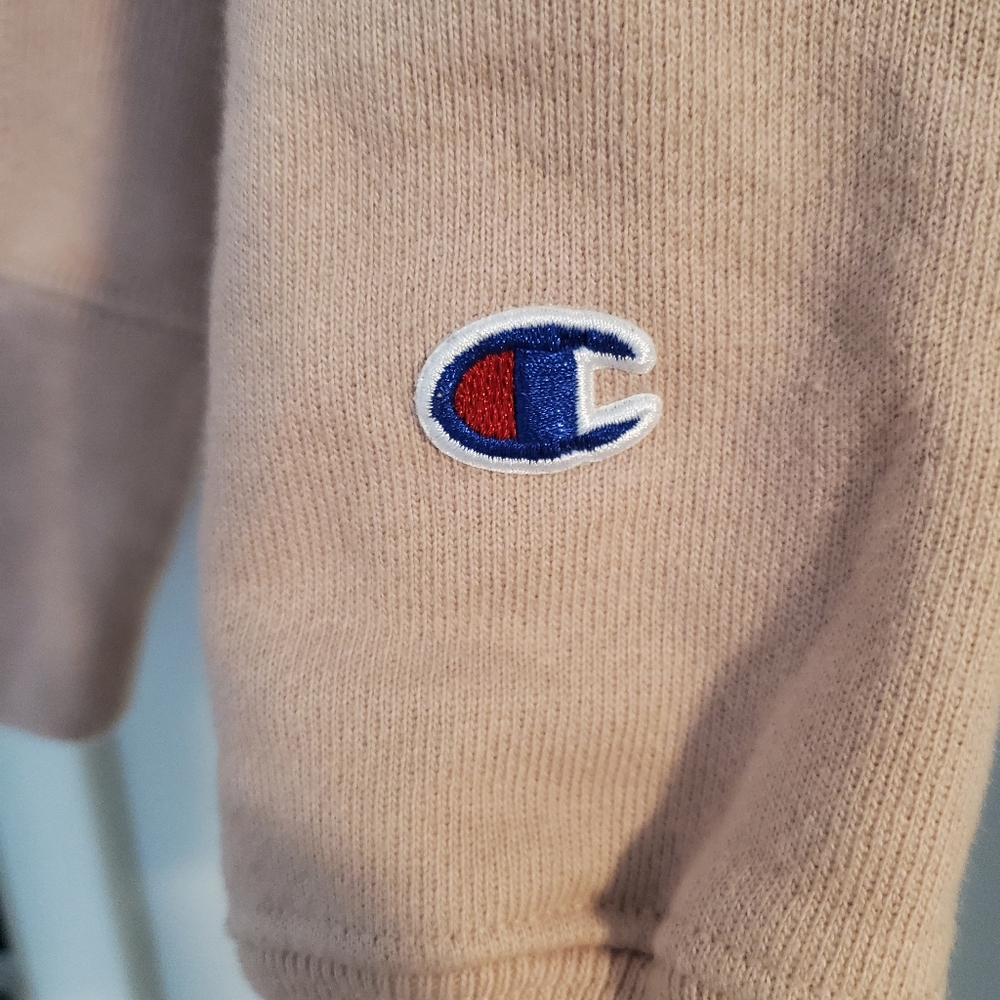 Champion Crewneck Pullover - Picture 5 of 7
